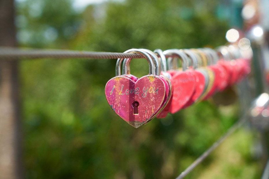 Love Lock Bridge In Amsterdam Where Is It UPDATED 2024   Heart 2381569 1280 930x620 