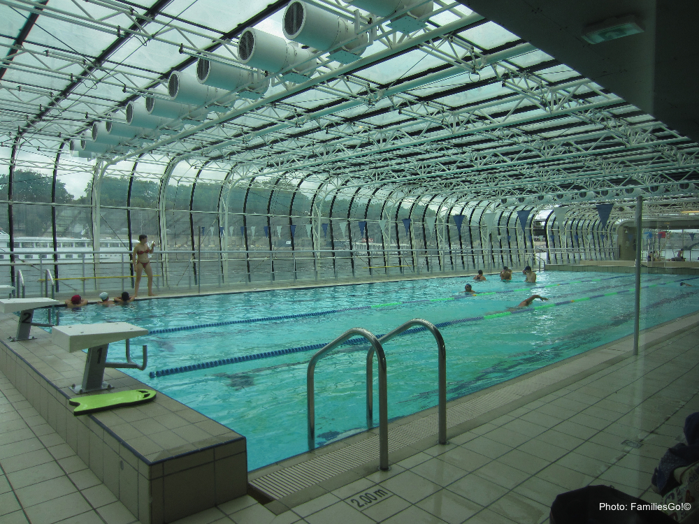 paris community pool